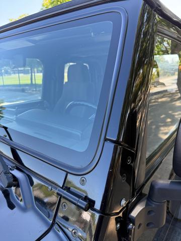 Photo of 2005 Black Jeep Wrangler