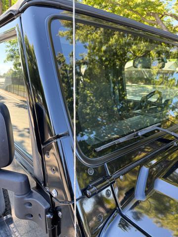 Photo of 2005 Black Jeep Wrangler