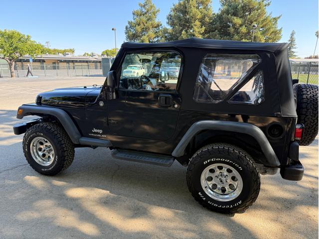 Photo of 2005 Black Jeep Wrangler