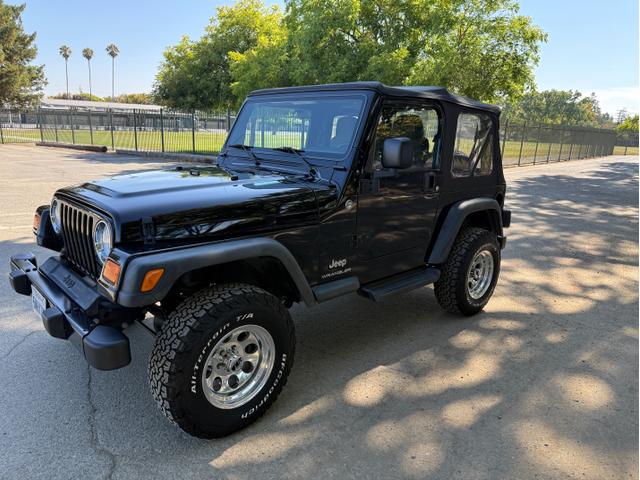 Photo of 2005 Black Jeep Wrangler