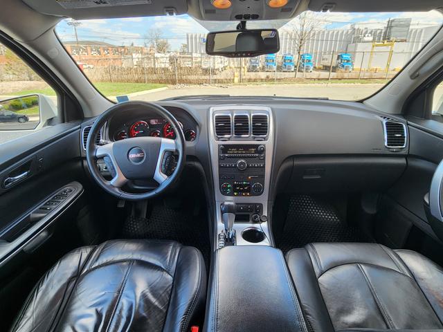 Photo of 2012 White GMC Acadia