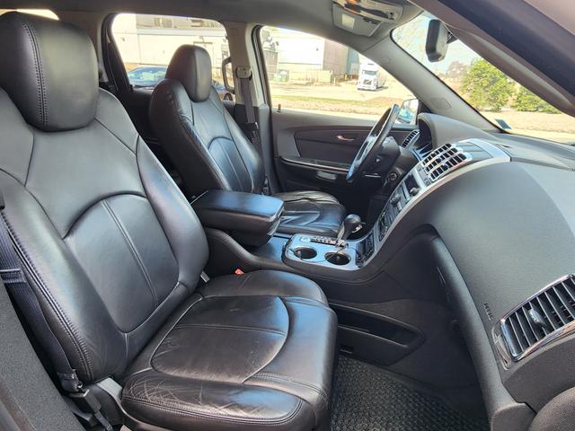 Photo of 2012 White GMC Acadia