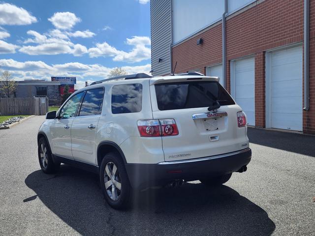 Photo of 2012 White GMC Acadia