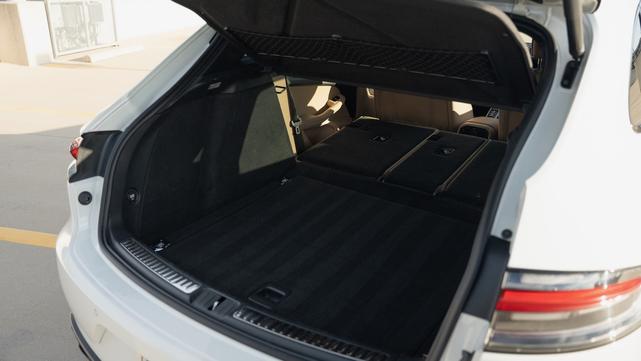 Photo of 2020 White Porsche Macan