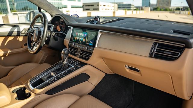 Photo of 2020 White Porsche Macan