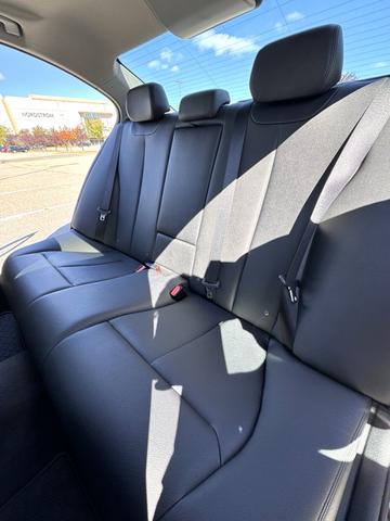 Photo of 2016 Black BMW 320