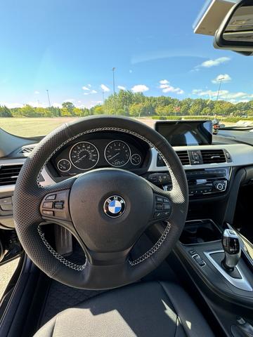 Photo of 2016 Black BMW 320