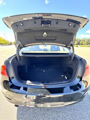 Photo of 2016 Black BMW 320