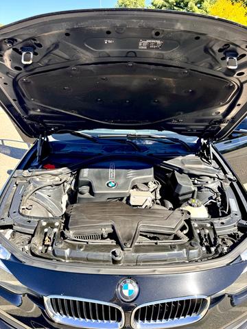 Photo of 2016 Black BMW 320