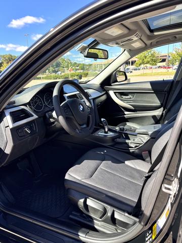Photo of 2016 Black BMW 320