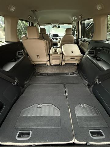 Photo of 2022 White Honda Odyssey
