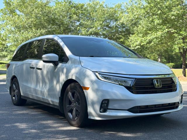 Photo of 2022 White Honda Odyssey