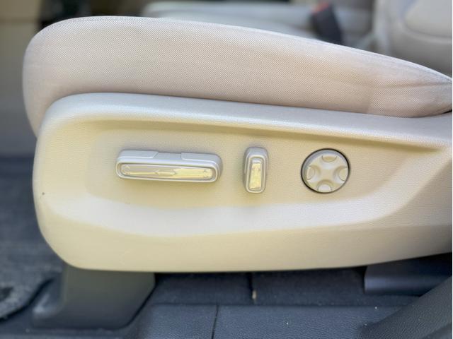 Photo of 2022 White Honda Odyssey