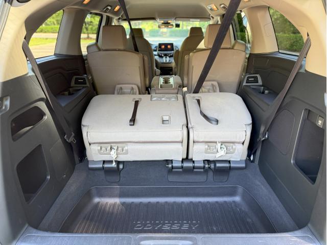 Photo of 2022 White Honda Odyssey