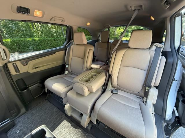 Photo of 2022 White Honda Odyssey