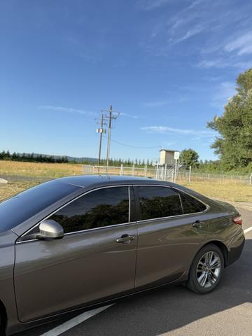 Photo of 2016 Gray Toyota Camry