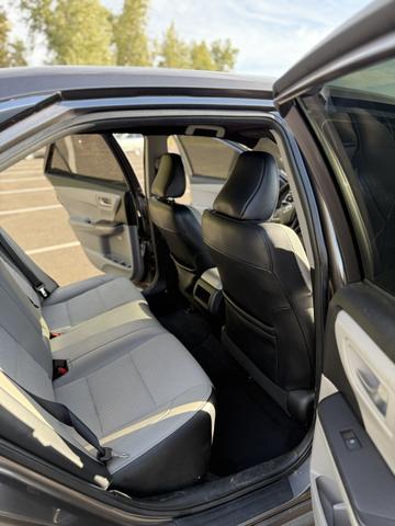 Photo of 2016 Gray Toyota Camry