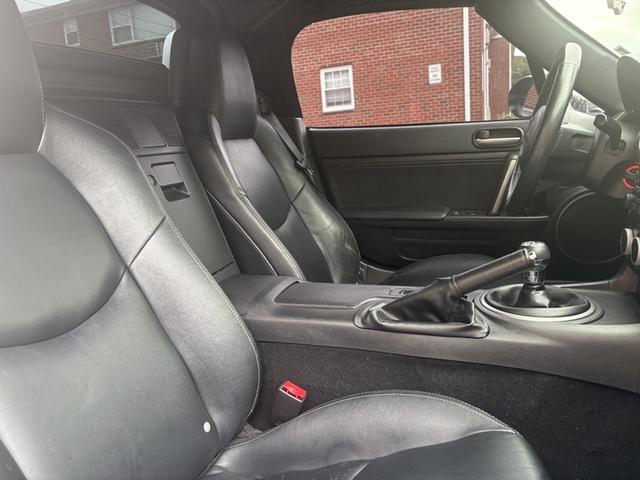 Photo of 2010 Silver Mazda MX-5 Miata