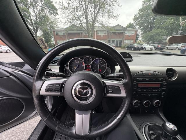 Photo of 2010 Silver Mazda MX-5 Miata