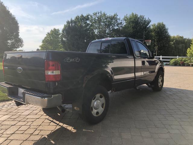 Photo of 2004 Blue Ford F-150