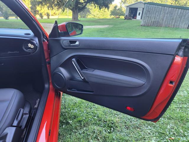 Photo of 2018 Orange Volkswagen Beetle