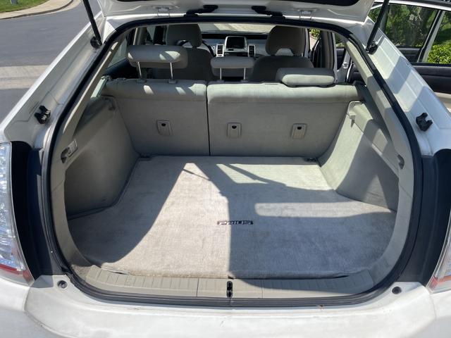Photo of 2007 White Toyota Prius