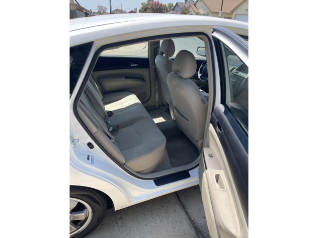Photo of 2007 White Toyota Prius