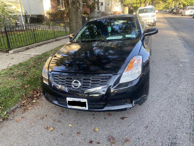 Photo of 2008 Black Nissan Altima