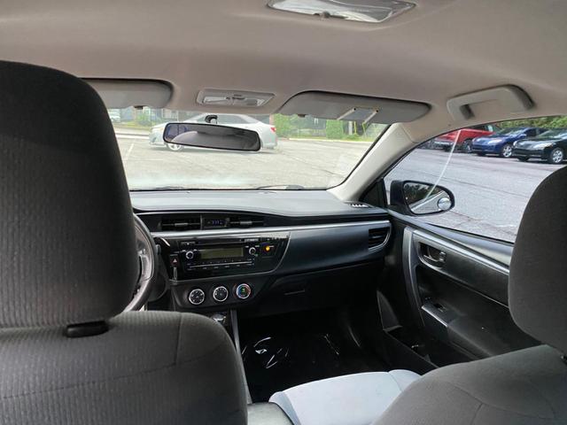 Photo of 2015 Silver Toyota Corolla