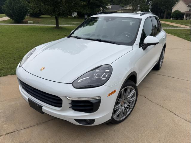 Photo of 2017 White Porsche Cayenne