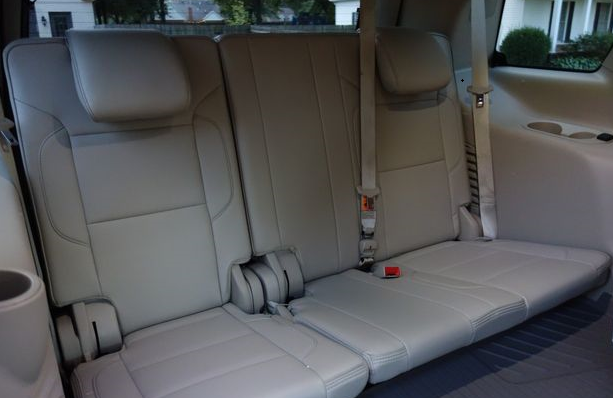 Photo of 2019 White GMC Yukon