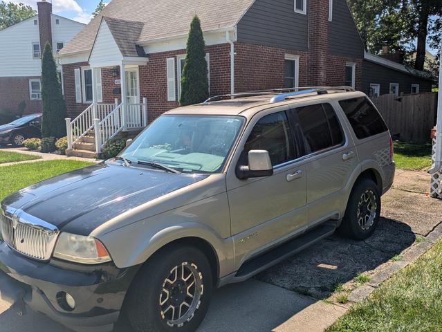 Photo of 2004 Gold Lincoln Aviator