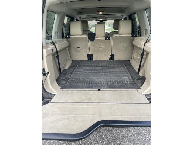 Photo of 2015 Brown Land Rover LR4