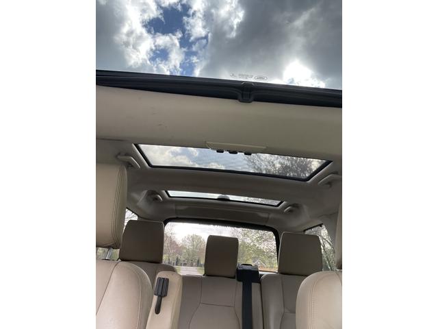Photo of 2015 Brown Land Rover LR4