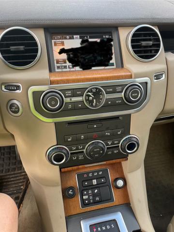 Photo of 2015 Brown Land Rover LR4