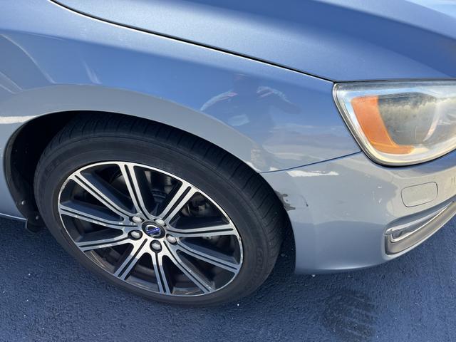 Photo of 2017 Blue Volvo S60 Inscription