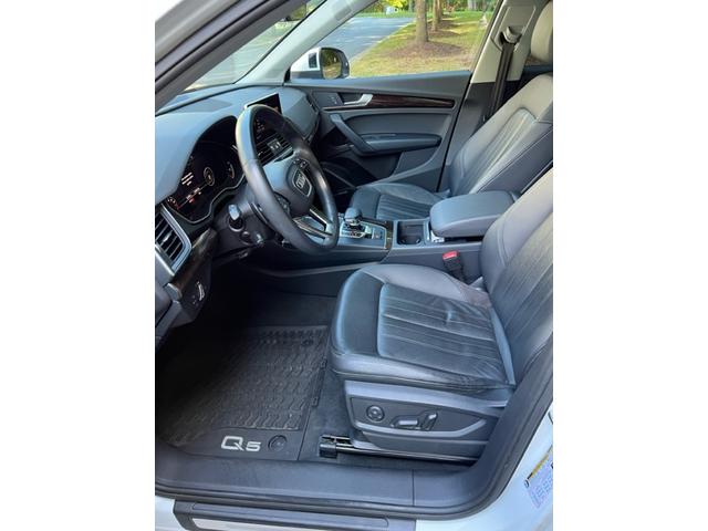 Photo of 2018 White Audi Q5