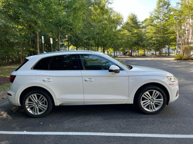Photo of 2018 White Audi Q5