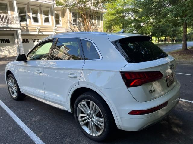 Photo of 2018 White Audi Q5