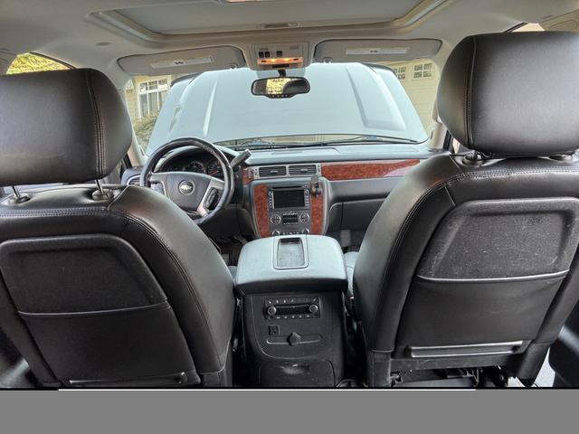 Photo of 2011 Brown Chevrolet Suburban