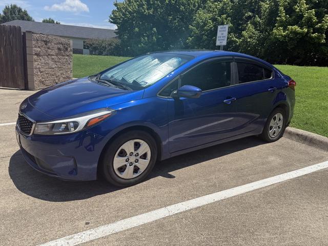Photo of 2017 Blue Kia Forte