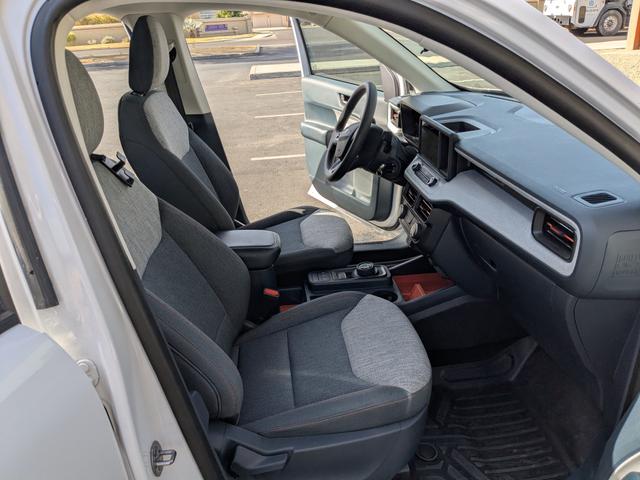 Photo of 2022 White Ford Maverick
