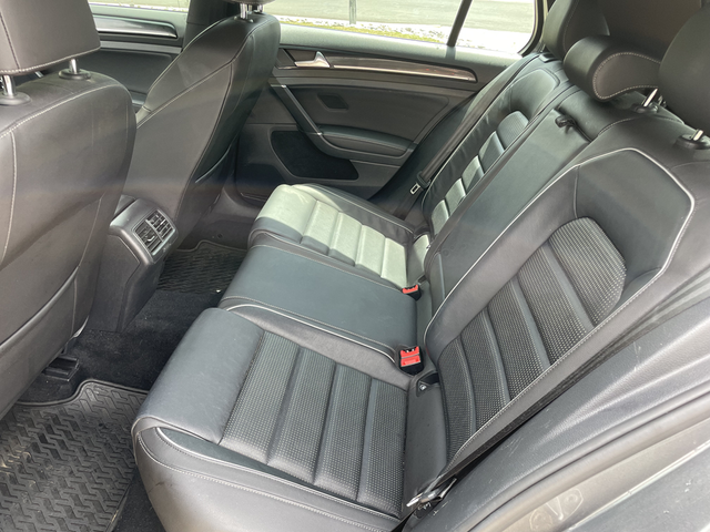 Photo of 2018 Gray Volkswagen Golf R