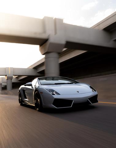 Photo of 2013 White Lamborghini Gallardo