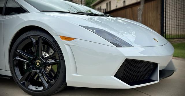Photo of 2013 White Lamborghini Gallardo