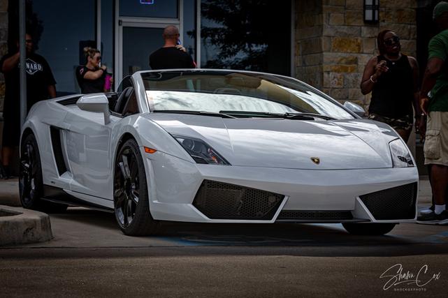 Photo of 2013 White Lamborghini Gallardo