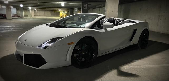 Photo of 2013 White Lamborghini Gallardo