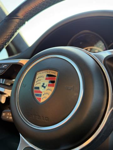 Photo of 2018 Silver Porsche Macan