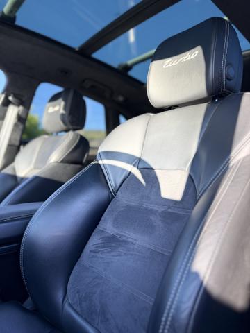 Photo of 2018 Silver Porsche Macan