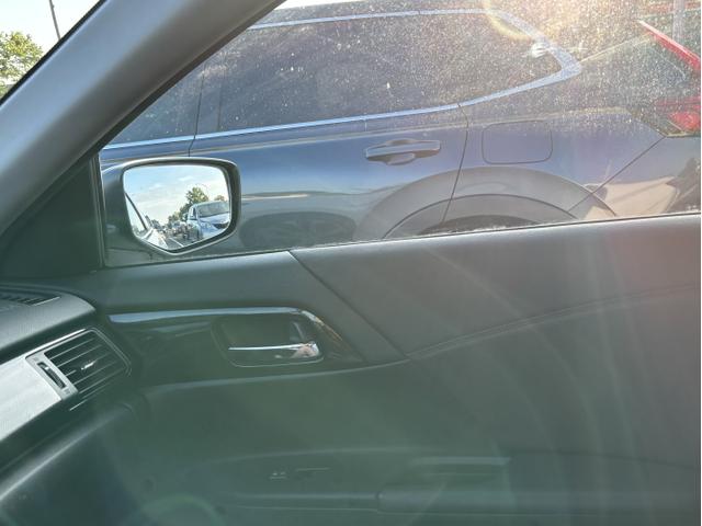 Photo of 2015 White Honda Accord